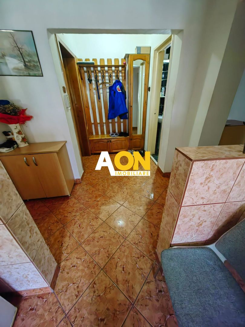 Apartament 3 Camere, Decomandat, Zona Cetate, Etaj 1 - Poză 15