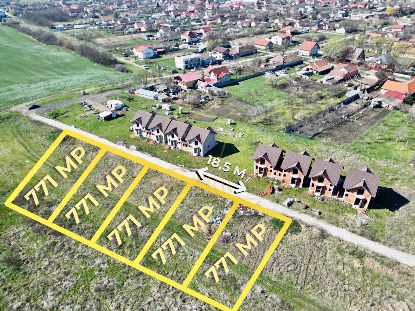 Parcele teren intravilan duplex/ case insiruite 771mp | Covaci - Poză 1