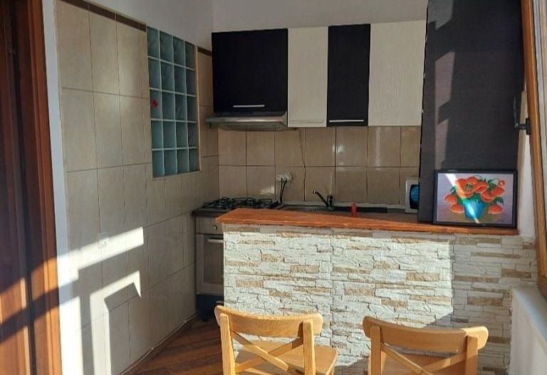 De inchiriat studio la casa, zona centrala Brasov, Schei - Poză 6