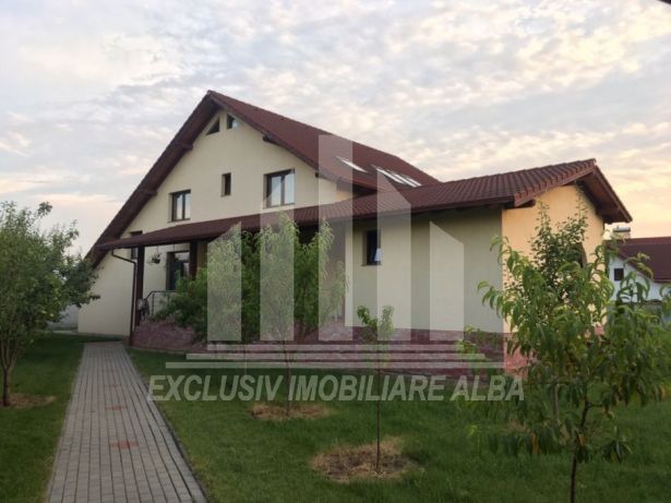 Vila spatioasa cu teren generos, Alba-Micesti - Poză 5