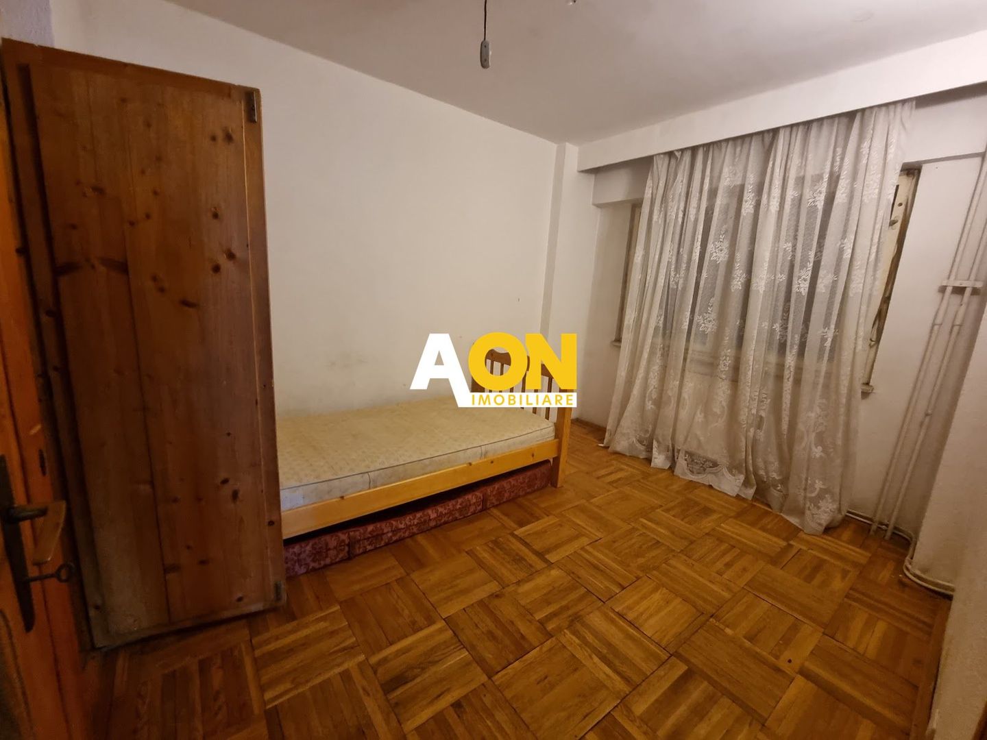 Apartament 3 Camere Decomandat, Zona Hotel Cetate - Poză 8