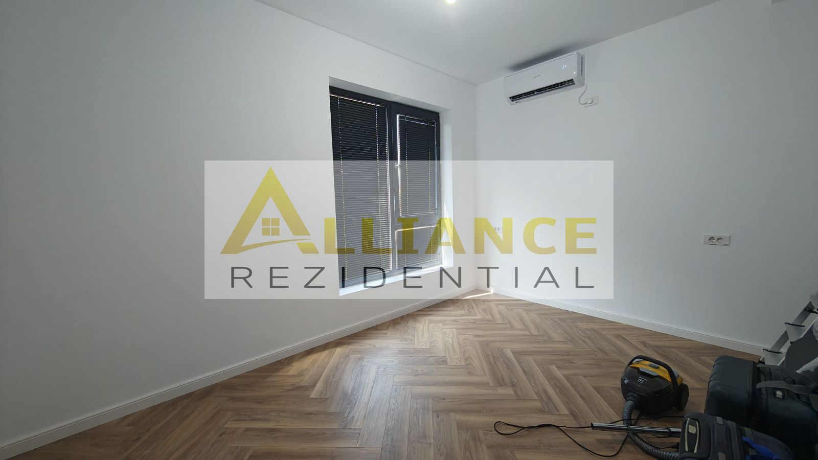 VILA premium cu piscina incalzita | 5 camere | Teren 280 m - Poză 5