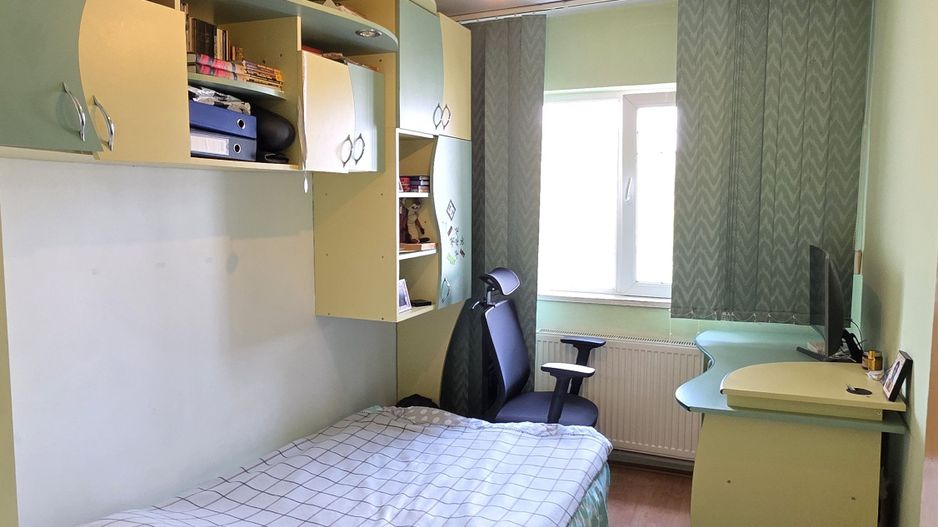 Apartament cu 3 camere, mobilat și utilat, etaj 3, VASLUI zona CARTIER; - Poză 8