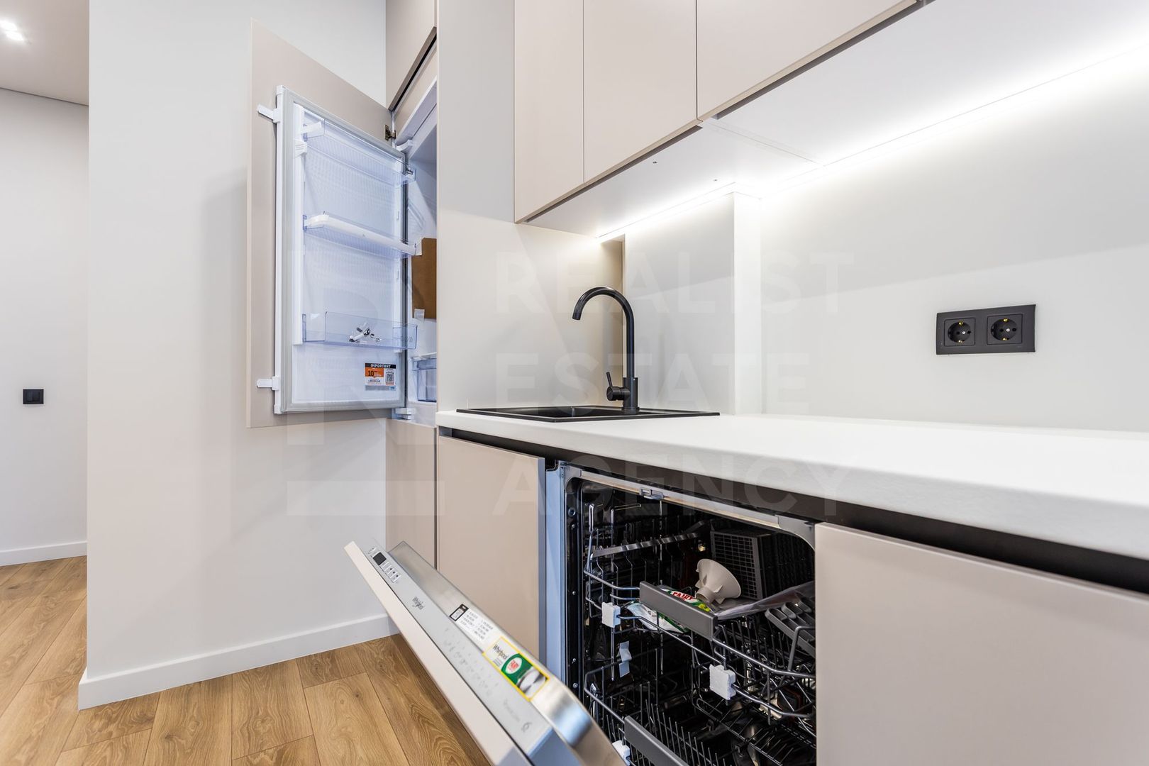 Vânzare, apartament, 3 camere, strada Jubiliară, Botanica - Poză 3