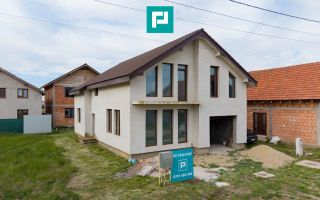 Casă impunătoare la gri în Curtici - Poză 2