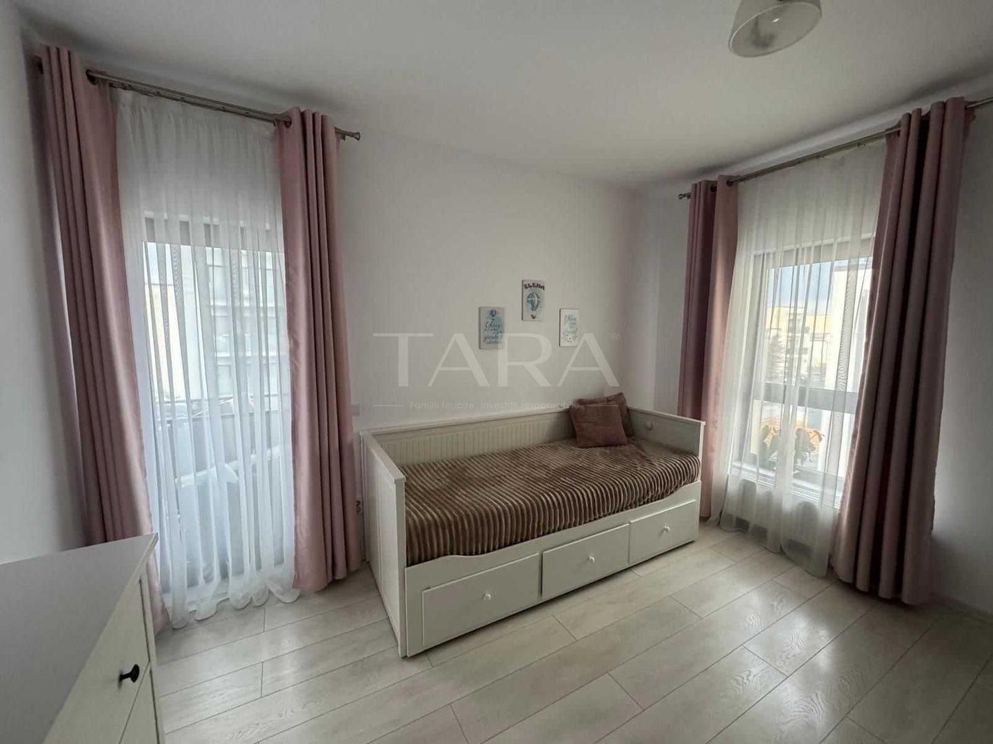 Apartament modern cu 2 dormitoare și living open-space, etaj 1. - Poză 3