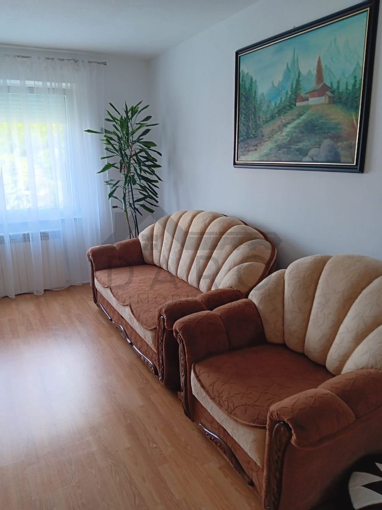 Inchiriez apartament 3 camere + 2 bai (ZONA UNIRII) - Poză 1