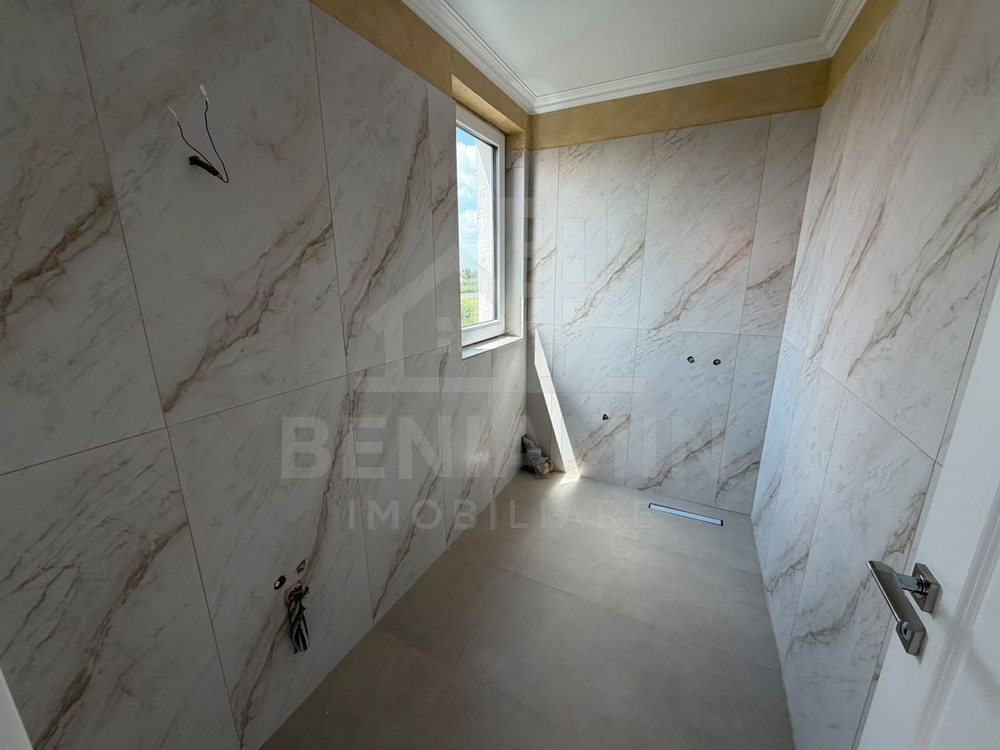 Casa 3 dormitoare-3 bai-Bariera Valcii-Moderna-toate utilitatile - Poză 12