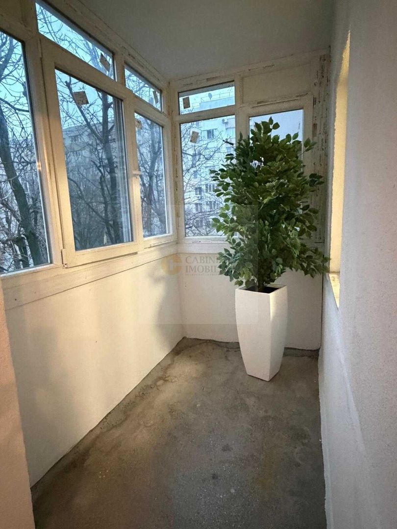 2 Camere | 3/4 | Decomandat | 51mp | 1982 | metrou Crangasi - Poză 3