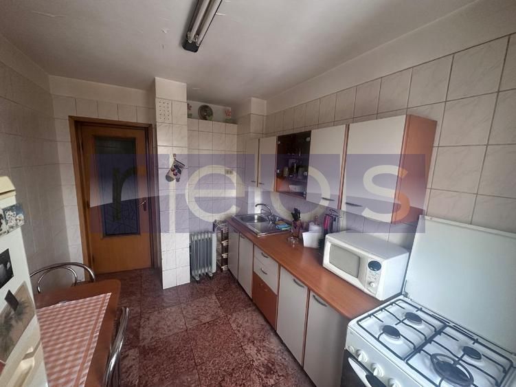 VANZARE  CAMERE DECOMANDAT -TIMPURI NOI -TINERETULUI - Poză 8