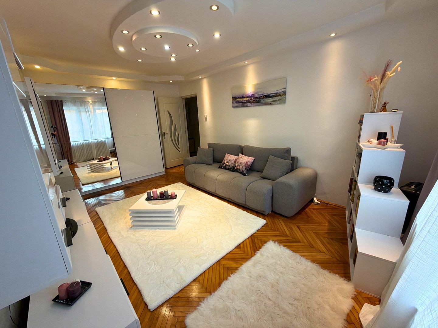 Apartament 2 camere decomandat 50 M²  semicentral - Poză 1