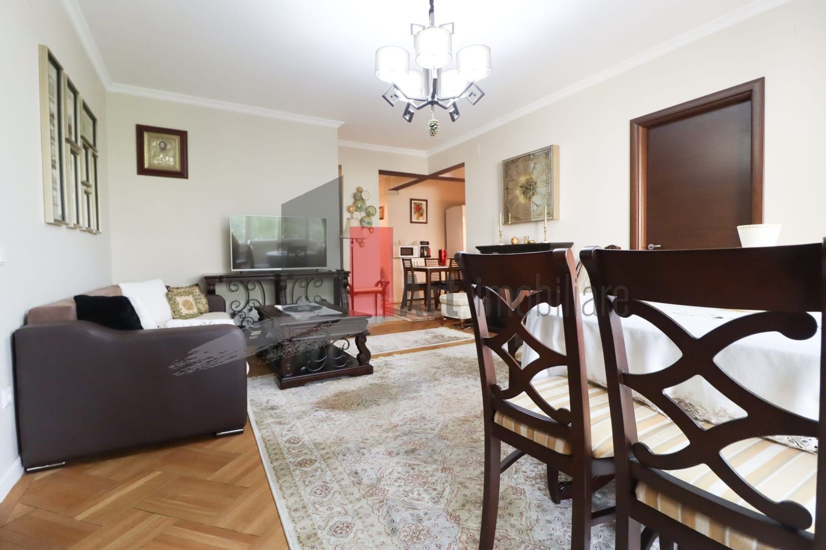 Apartamentul "DILIZZENTI", Universitate-Intercontinental, CENTRALA PROPRIE - Poză 2