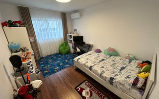 Apartament in vila cu curte  Dumbravita - Poză 11