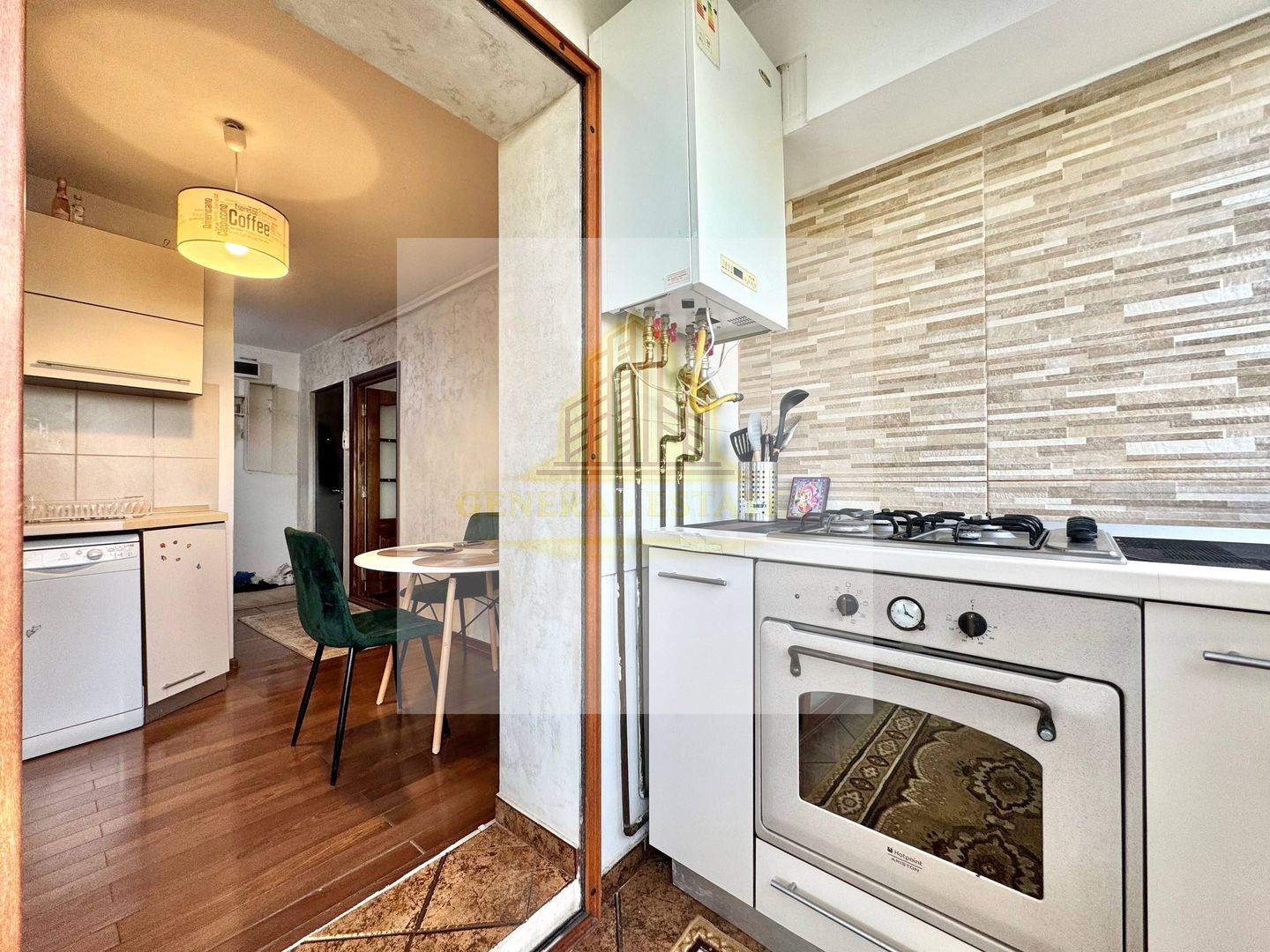 Spre Vânzare apartament cu 3 camere - 72 m.p - Nicolina, Iași - Poză 4