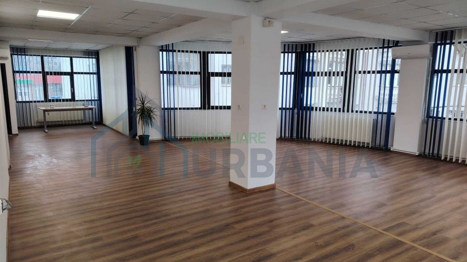 Inchiriez spatiu de birouri, amplasat central, et 1, 106 mp - Poză 1