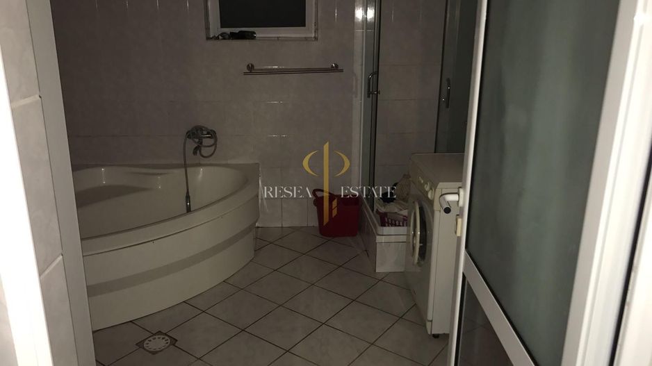 Casă individuală spațioasă, teren 3.628 mp – Pișchia - Poză 9