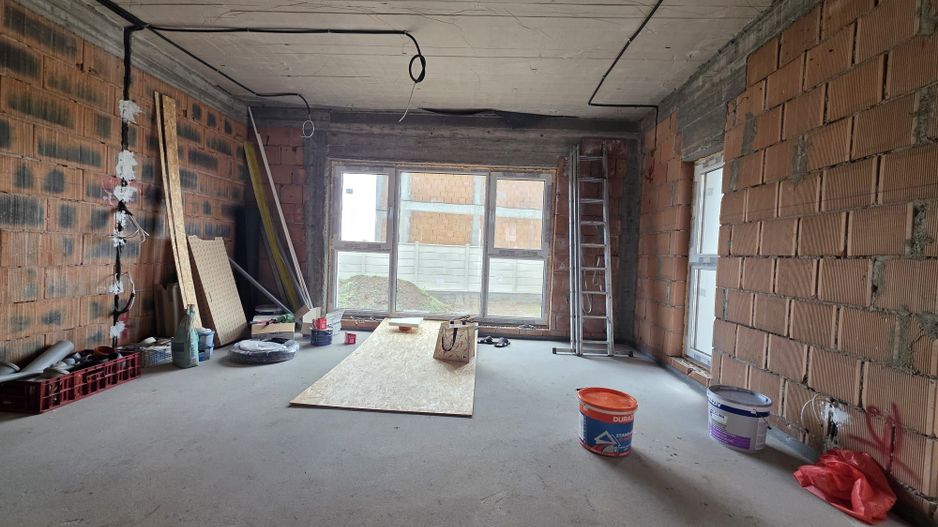 Vilă individuală în Tunari – 5 camere, curte privată - Poză 6