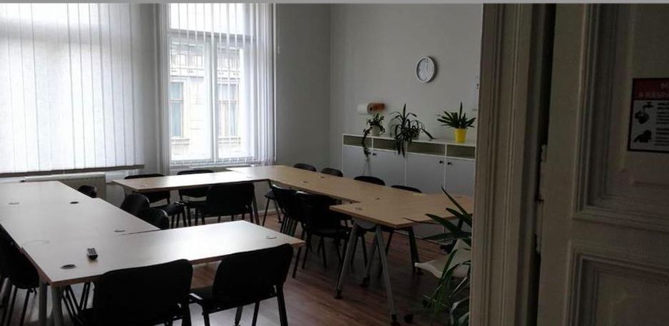 Spatiu generos pentru birouri - Poză 7