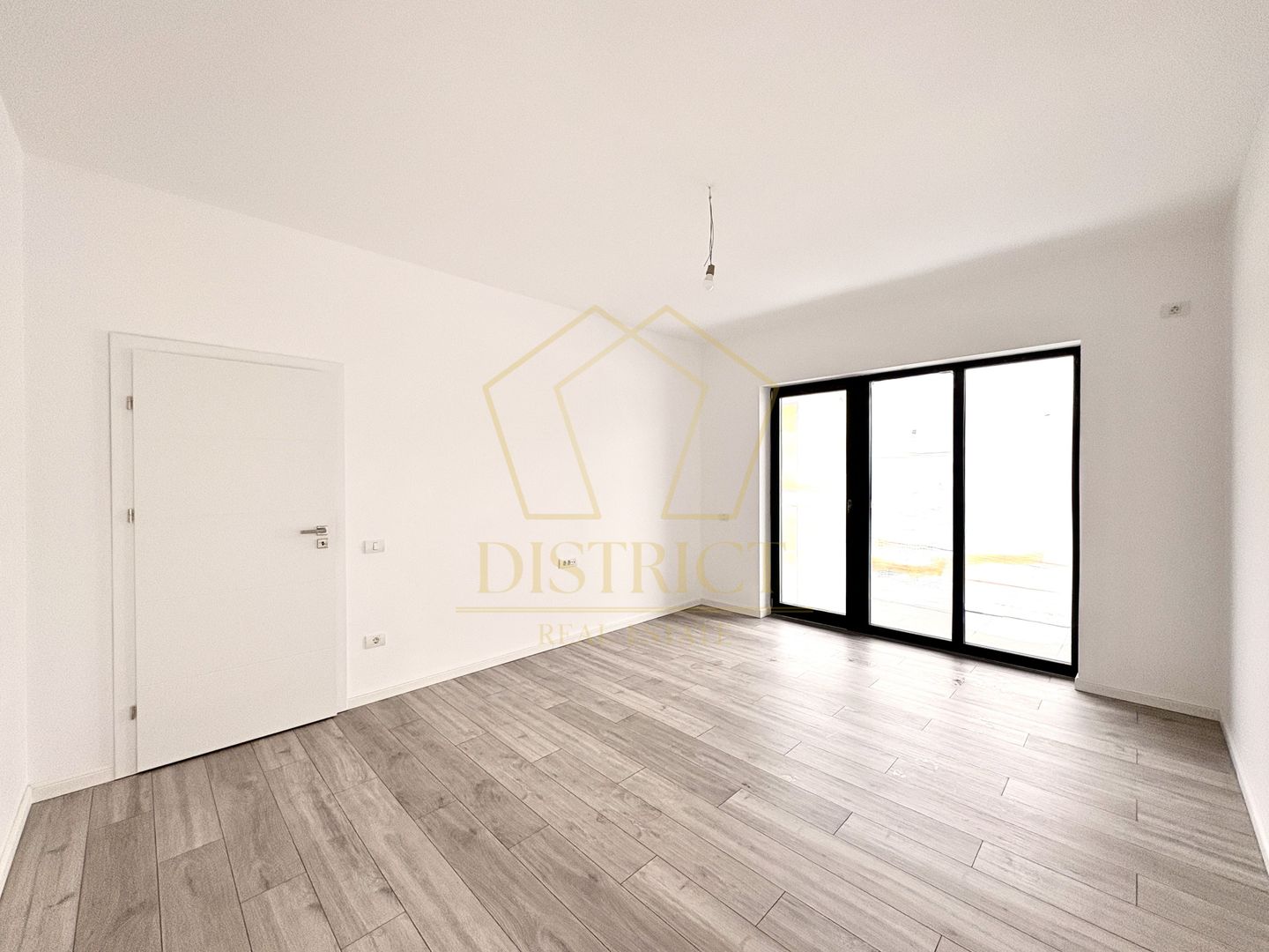 Apartament luminos cu 2 camere si bucătărie închisă | Giroc | Hotel IQ - Poză 2