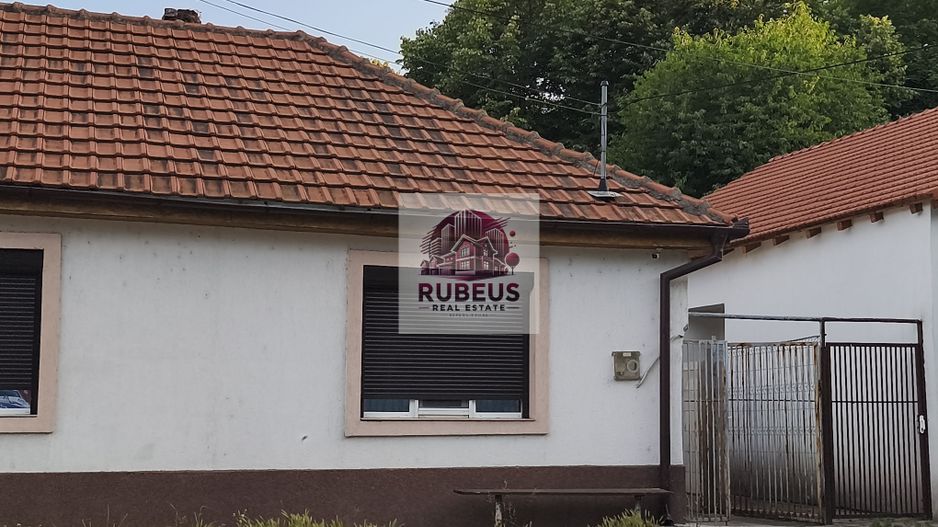 Refugiul la marginea pădurii in Orșova, pe malul Dunării - Poză 3