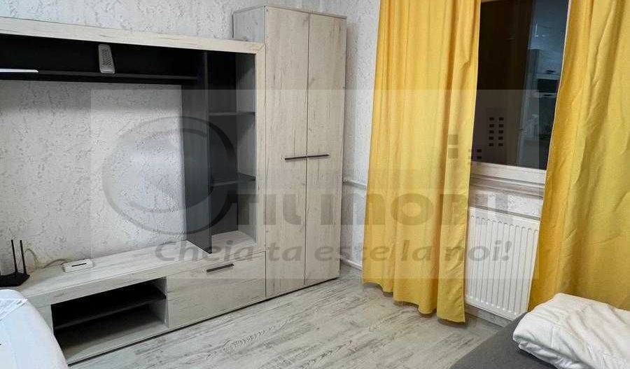 Camera de camin cu baie proprie  - in spate la JUMBO- pret 30000 euro - Poză 2