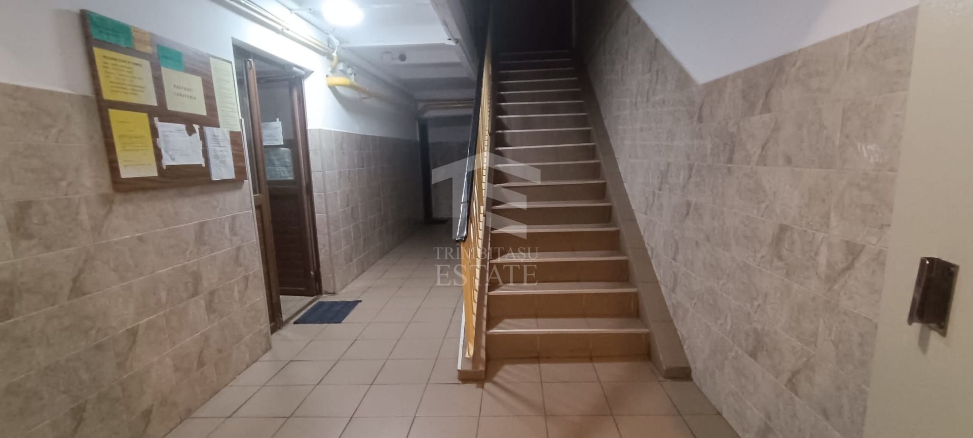Inchiriez Ap. de 3 camere Decomandat Gorjului - Poză 2