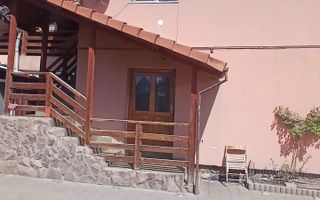 Casă individuală de vânzare în Șura Mare – ideală pentru 2-3 familii - Poză 1