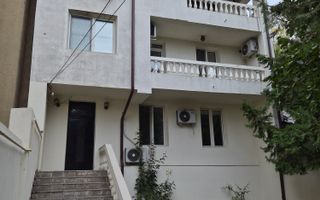 De vânzare Vilă individuala 11 camere curte proprie Parcul Carol - Poză 1