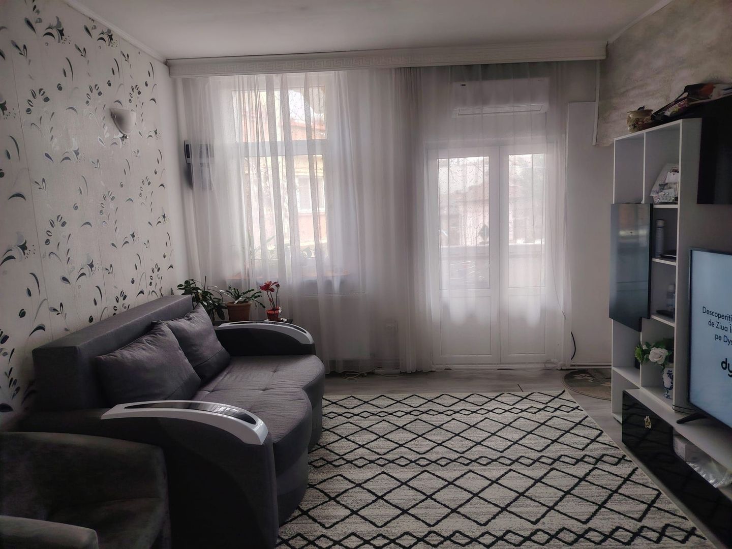 Apartament 2 camere, 60 mp, centrală proprie, vilă - Poză 1