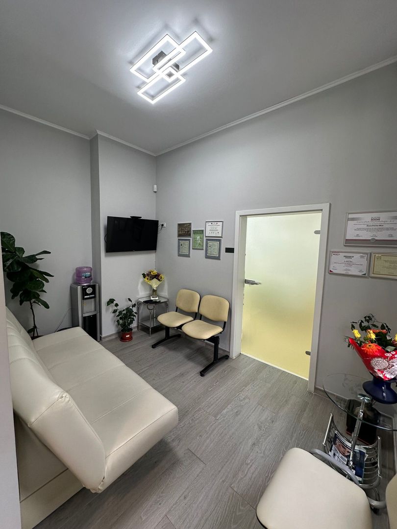 Apartament  4 camere în clădire istorica transformat în SAD - Poză 13