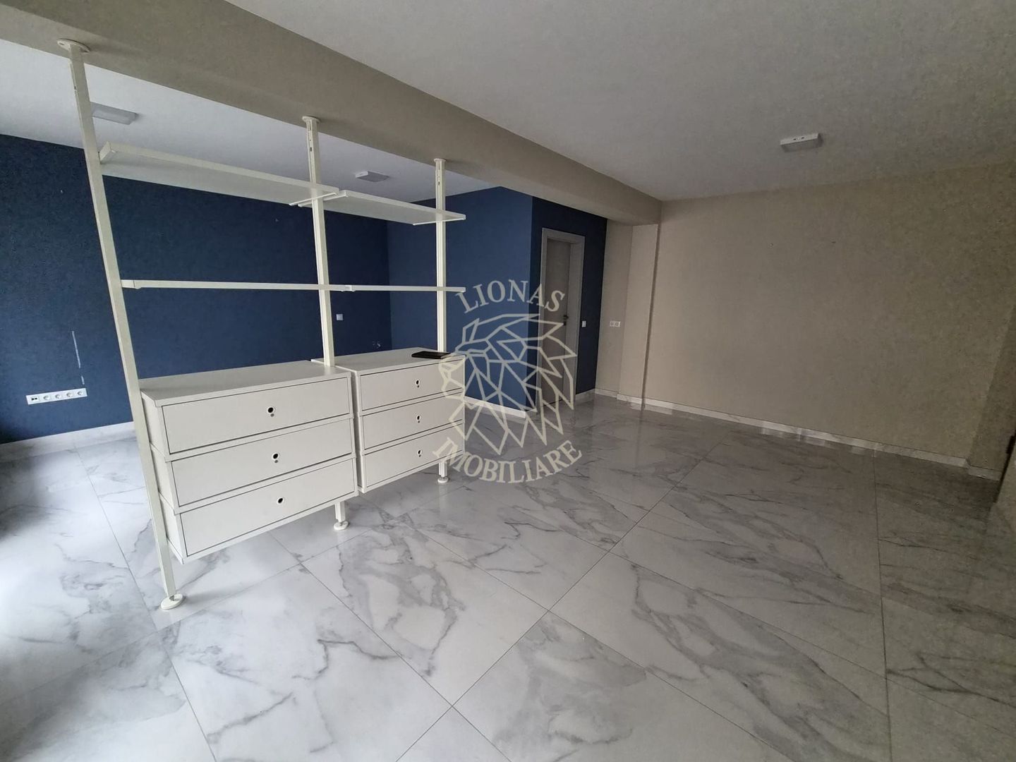 Spatiu de Birou Nou 36 mp-balcon 7 mp-Zona Han - Poză 2