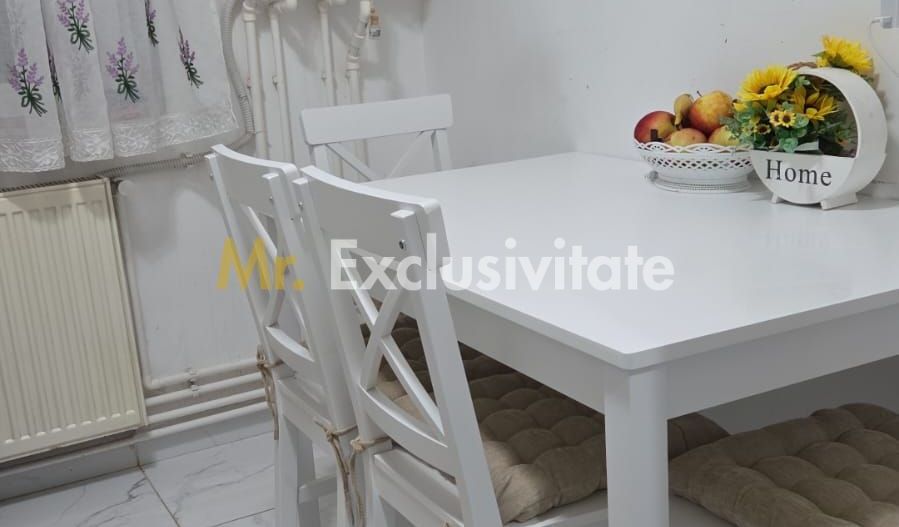 Vand apartament 2 camere zona centrala - Poză 1
