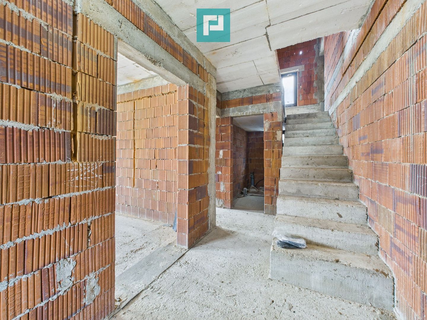 Casă la roşu P+E+M în Şagu - Poză 8