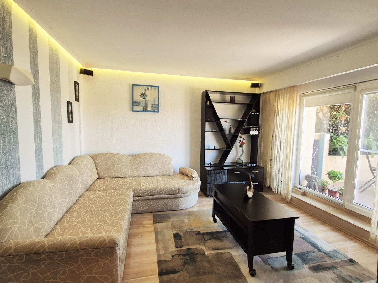 COMISION 0% - Apartament 2 camere renovat, mobilat-utilat, 53mp plus terasa20mp - Poză 2