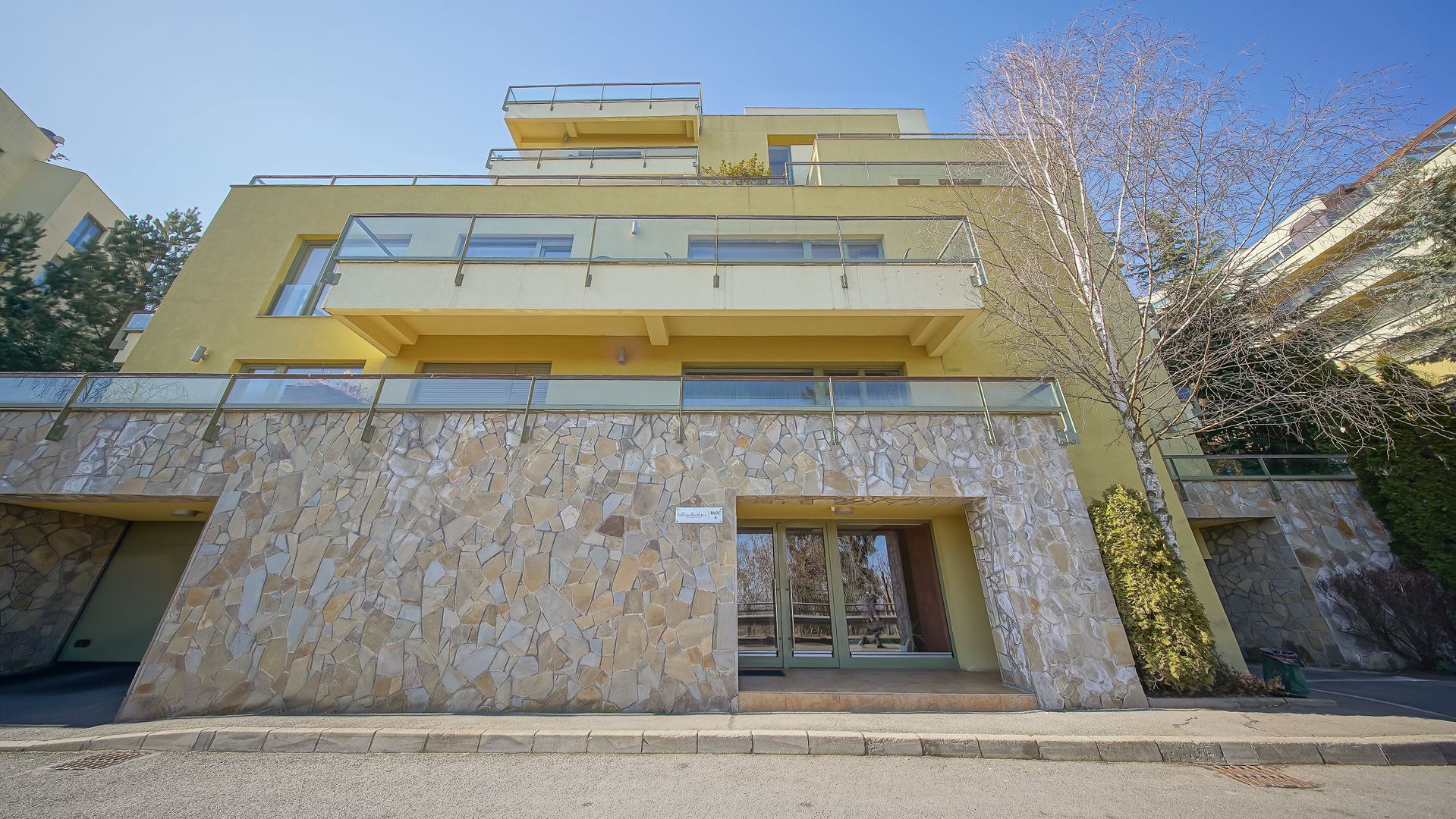 2 CAMERE 81 MP | DOUA BAI, TERASA SI BOXA | BELLEVUE DRUMUL POIENII - Poză 20