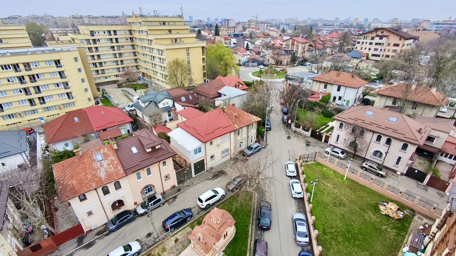 Vila 200 mp desfasurati cartier de case Belvedere Regie - Poză 3