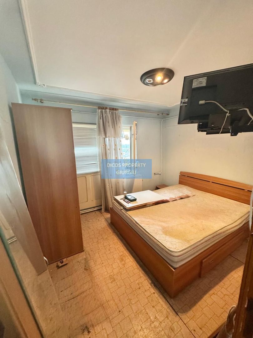 Apartament 4 Camere – Lângă Liceul Maiorescu, Giurgiu - Poză 1