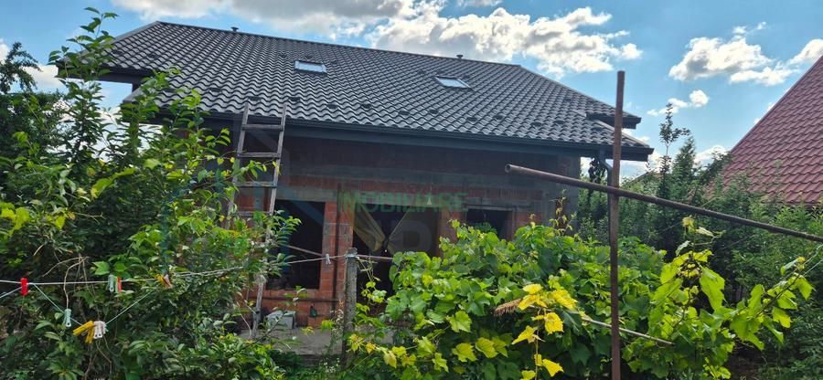 Casă la roșu cu teren 450 mp – Strada Strugurilor, Iași - Poză 9