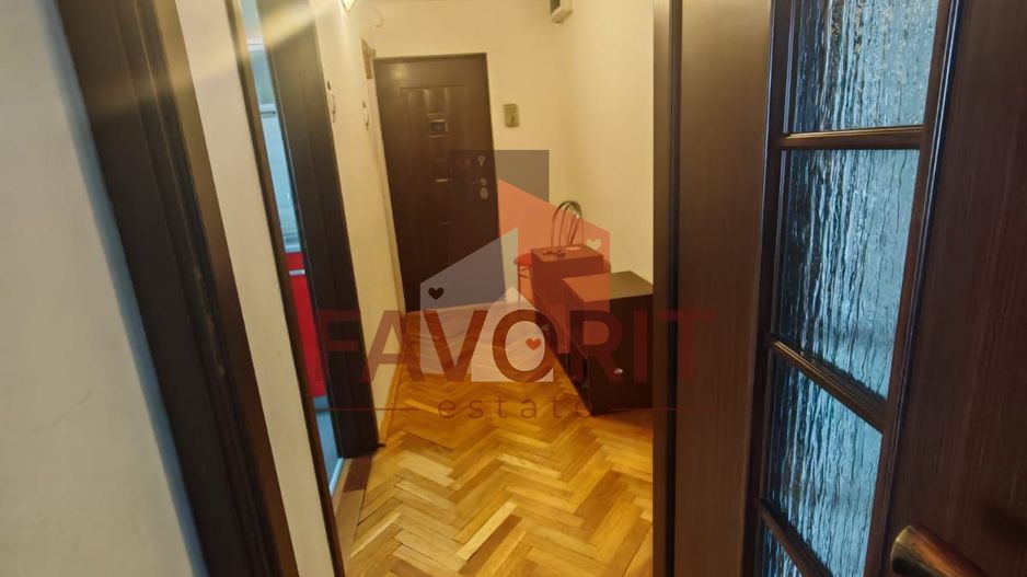4 camere | centrala proprie | etaj intermediar | zona excelenta | renovat | - Poză 11