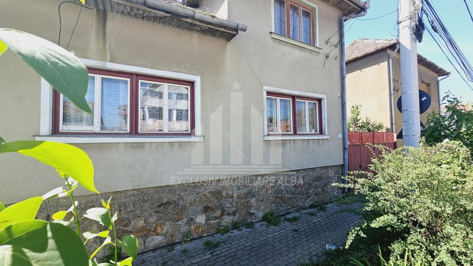 Casa individuala de vanzare cu teren generos, Maieri - Poză 1