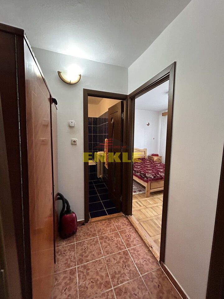 De inchiriat apartament 2 camere, zona Capat 1. Pret 250€ - Poză 3