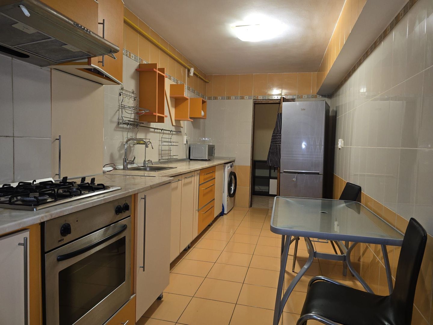 De inchiriat apartament cu 3 camere, Ultimul Leu, 600 Euro - Poză 1