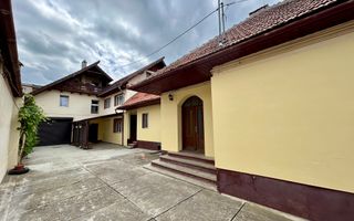 Pensiune cu potențial deosebit, vedere spectaculoasă spre Piatra Craiului - Poză 5