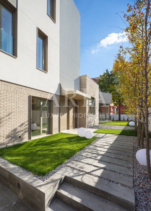 MODERN VILLA - LUXURY GATED COMMUNITY - Poză 2