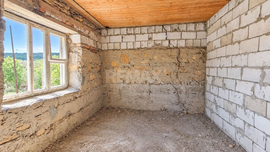 CASĂ GENEROASĂ CU 3 CAMERE – 90 m² | 17 ARI| ANENII NOI - Poză 8