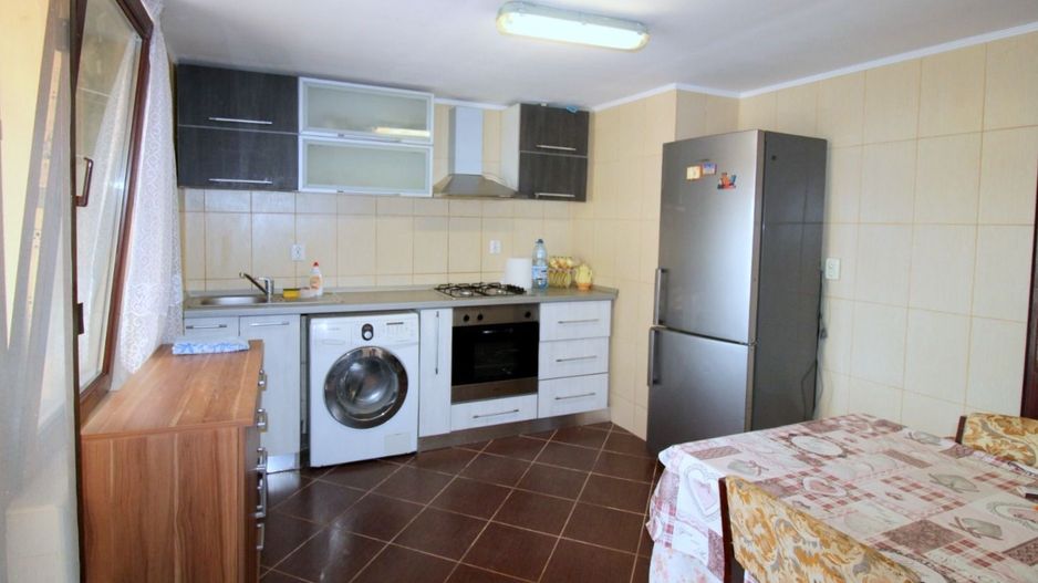 De vanzare casa cu 3 camere, zona Port, 65.000 euro - Poză 2