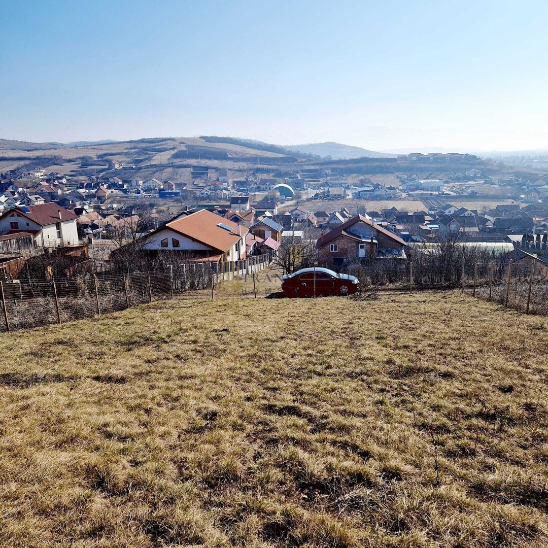 Teren cu priveliște superbă spre Sibiu și munți – Șura Mare - Poză 1