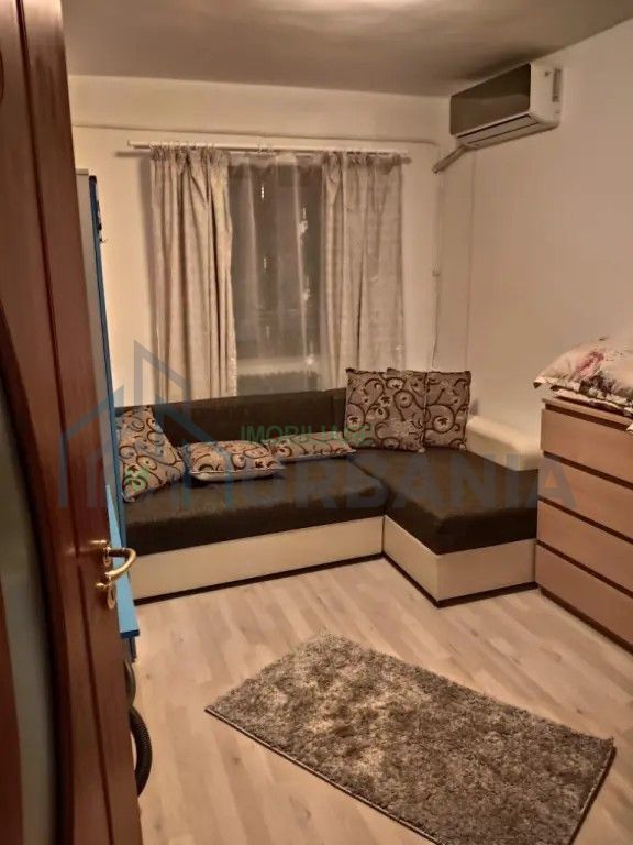 Închiriere apartament 2 camere decomandat, etaj 10/10, central, Iași - Poză 3