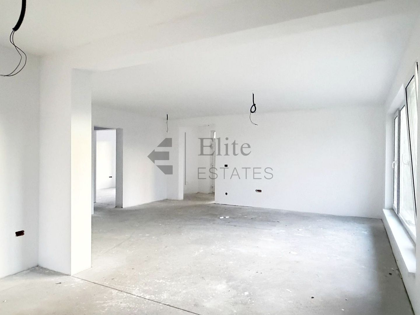 Casa noua cu 4 camere la 6 km de Oradea - Poză 13