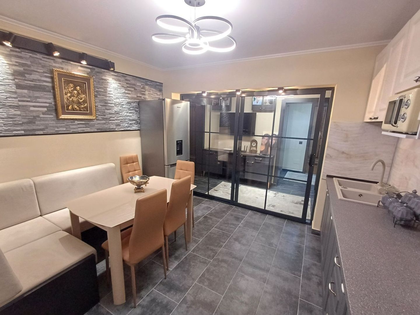 Apartament 3 camere mobilat/utilat-totul NOU! Grigore Ionescu Tei - Poză 14